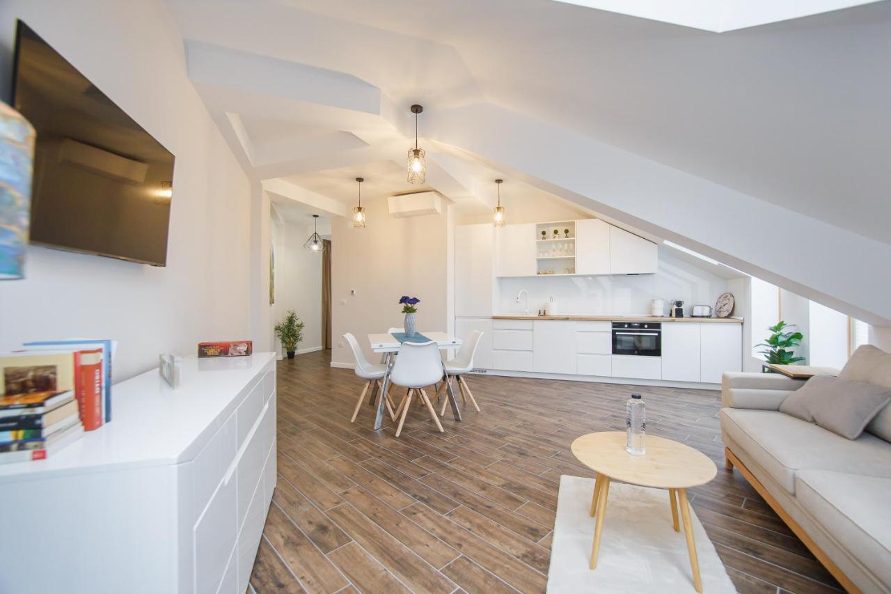 Skylight Loft Near City Center Oradea Εξωτερικό φωτογραφία